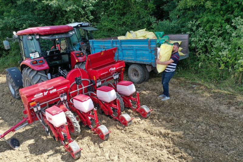 7 bin çiftçiye 25 milyon değerinde 2 bin ton gübre