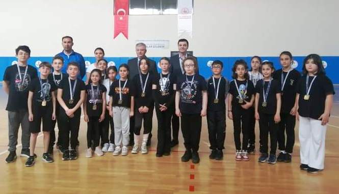 Badminton kursunda madalyalar sahibini buldu