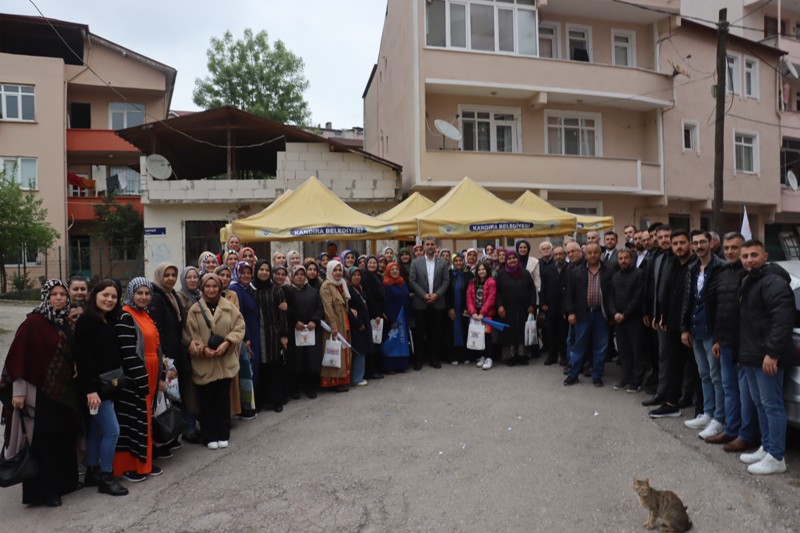 Günlük dört saat uykuyla ayakta duruyor