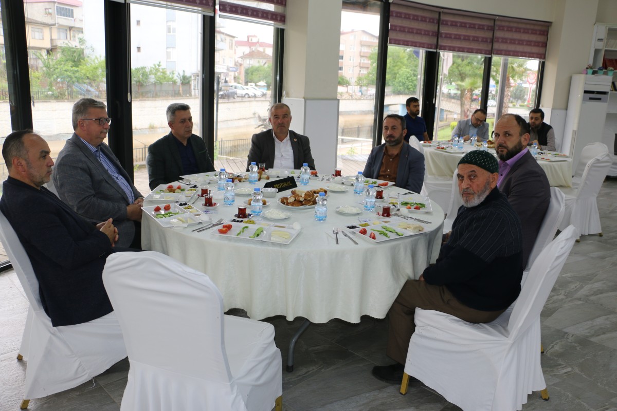 Hafızlar hafızlık eğitimi için mücadele veriyor